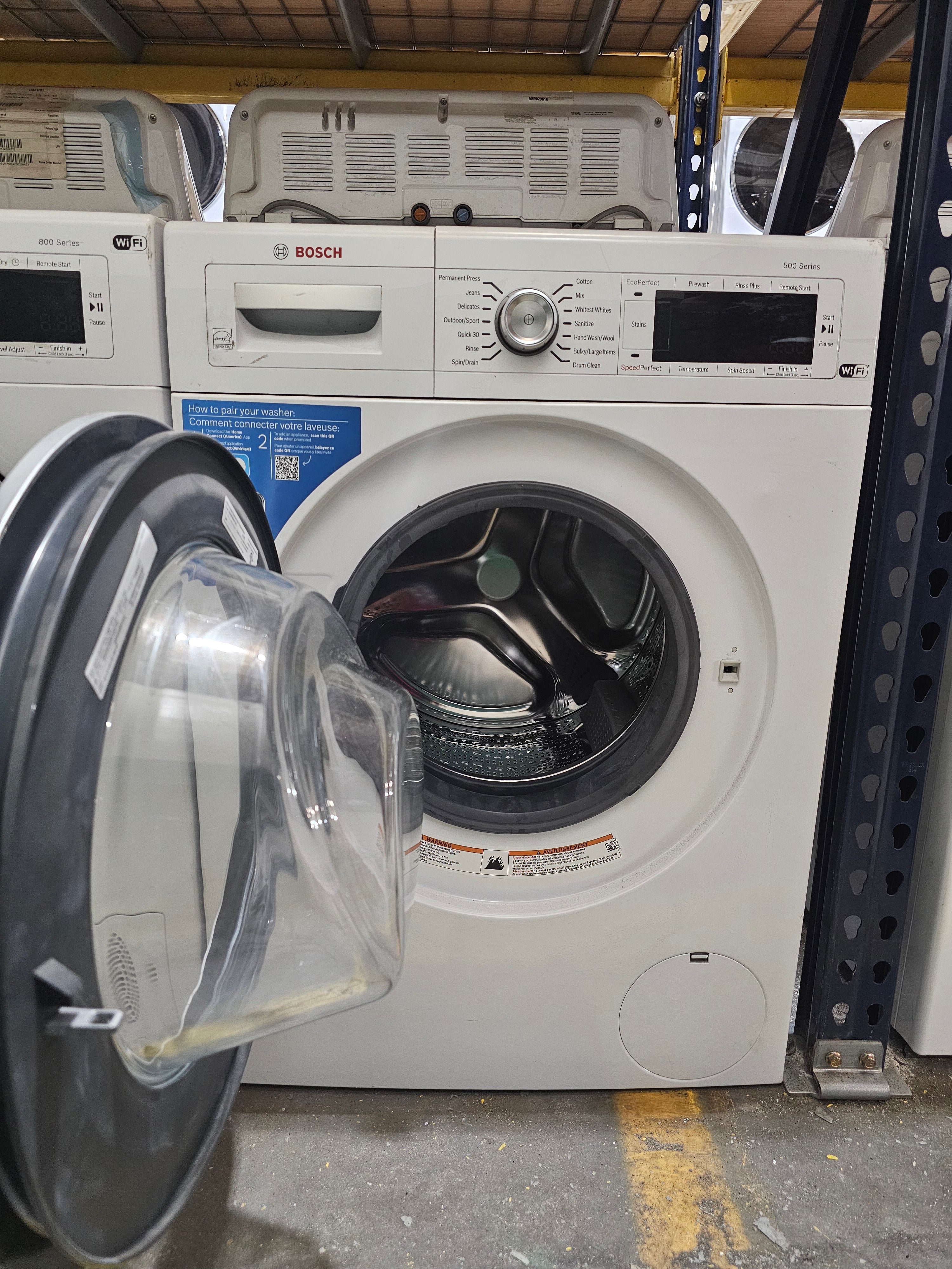 Bosch 500 Series 2.2-cu ft High Efficiency Stackable Smart Front-Load Washer White ENERGY STAR